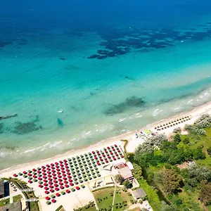 https://simantro-beach-sani-beach.hotelschalkidiki.net